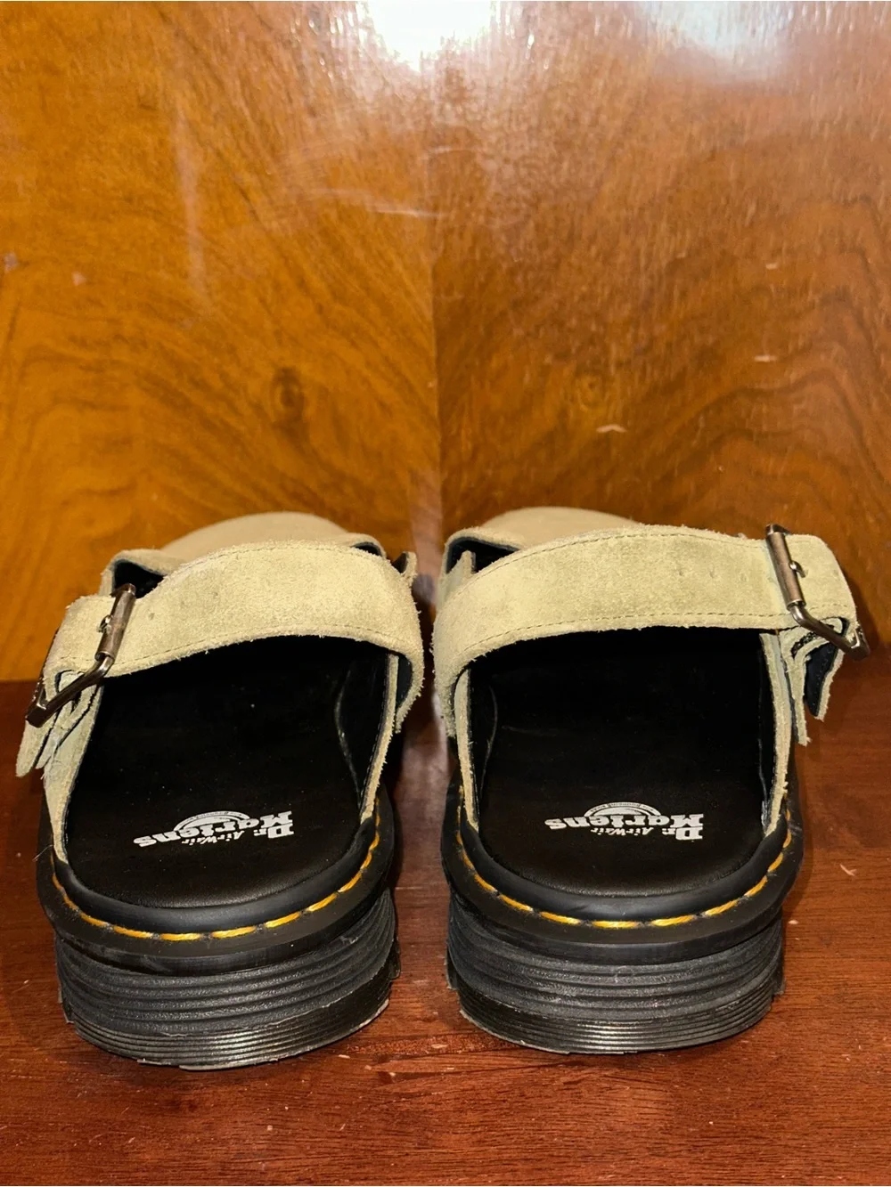 N/A dr martens